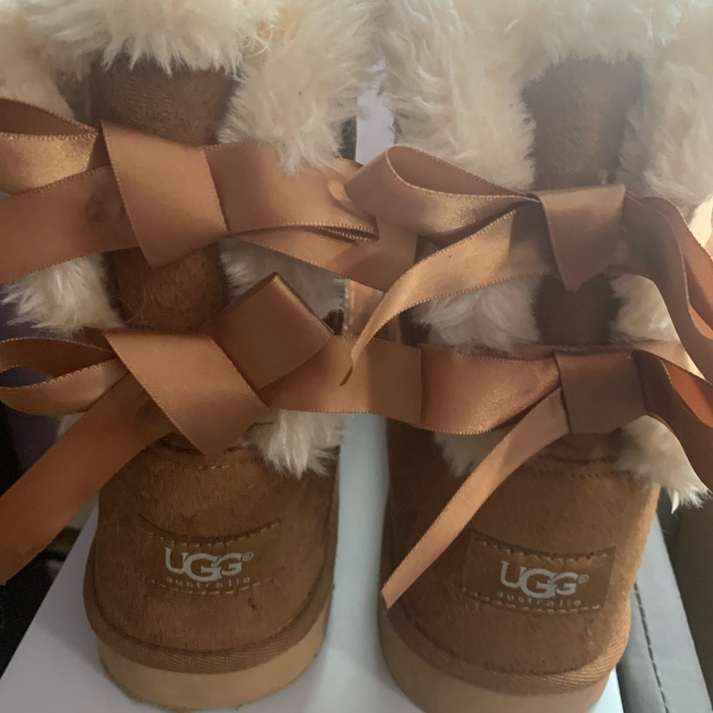 Brand new UGG boots size 10 (NO BOX)